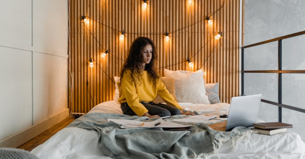 Meble z grzybni i konopi w domu – ciche, lekkie i ognioodporne. Kompletny przewodnik od sypialni po biuro